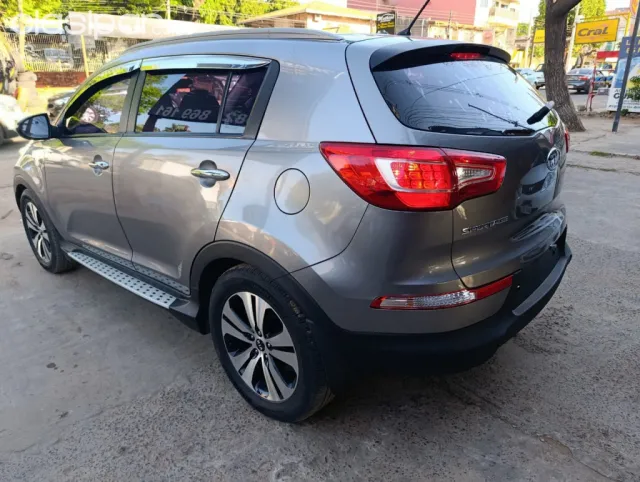 Kia Sportage 2011 — foto 3