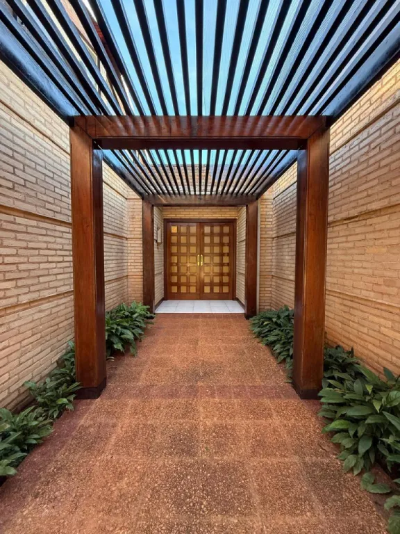 ALQUILO – LUJOSA RESIDENCIA EN PARANÁ COUNTRY CLUB — foto 2