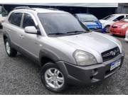 FINANCIO HYUNDAI TUCSON TURBO DIESEL AÑO 2006 UNICO DUEÑO CON CHAPA IMPECABLE ESTADO.