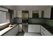 EN VENTA VIVIENDA EN CAACUPÉ