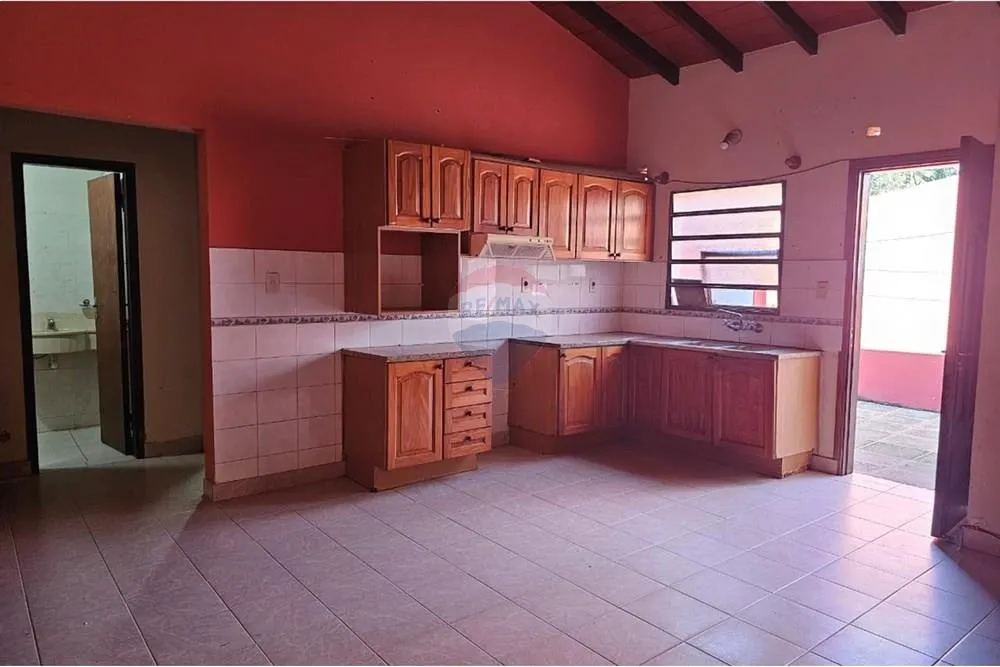 Casa de 420 m2 | 3 Dormitorios | Bo. San Vicente — Foto 3