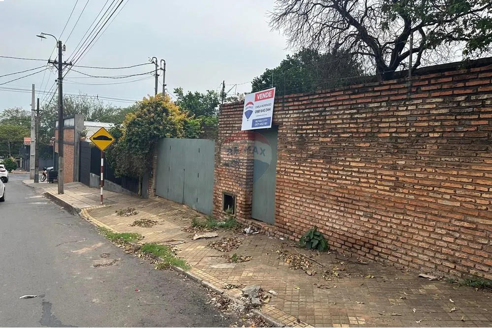 EN VENTA Terreno en esquina sobre Calle Tatajyba y Av. Estados Unidos — foto 3