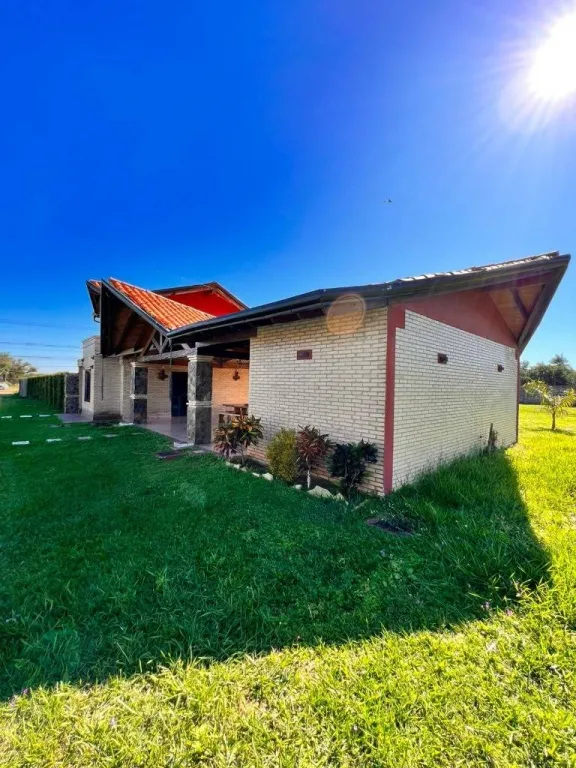 VENDO AMPLIA PROPIEDAD EN LA URBANIZACIÓN EL CORTIJO SAN BERNARDINOYPACARAI — foto 2