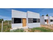 VENDO 2 CASAS EN COSTA AZUL LIMPIO DE 2 DORMITORIOS