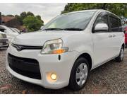 Toyota sienta Año 2012/13 recién importado