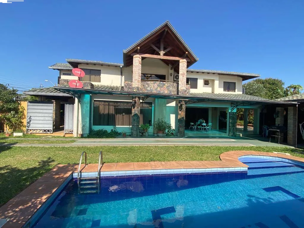 Vendo Prestigiosa Casa en Lambaré, Barrio Kennedy — foto 3
