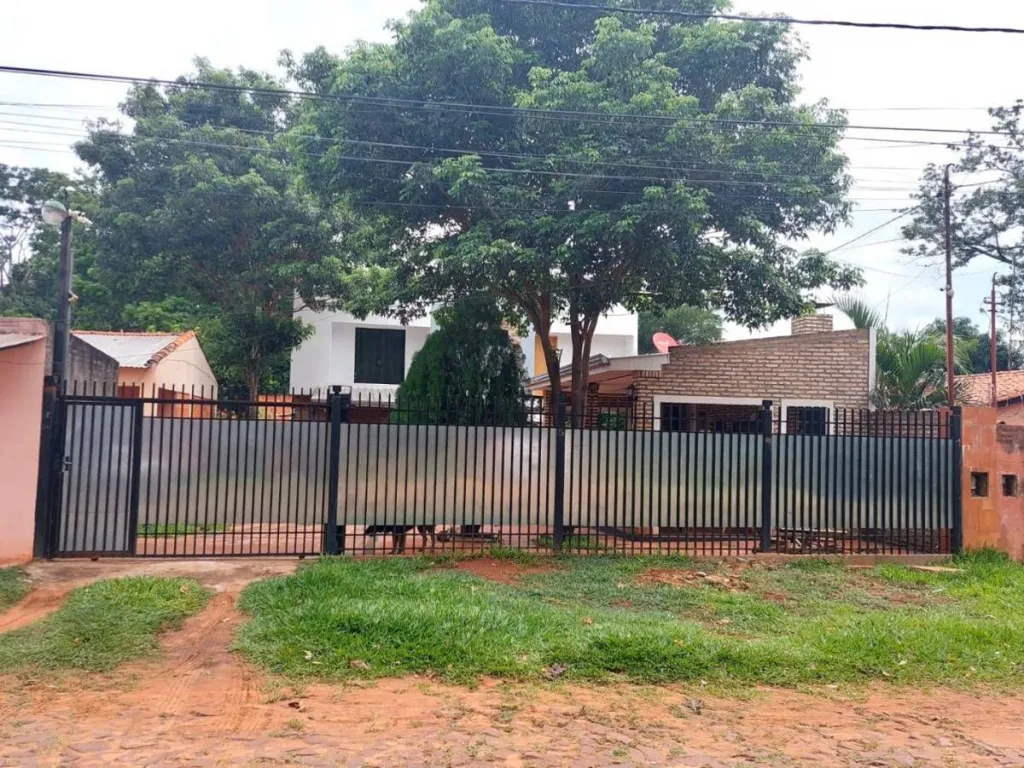 Oferto amplia y bella residencia en venta en zona del Palacio de Justicia de San Lorenzo — foto 2