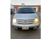 Vendo TOYOTA IST 4X2 AÑO 2003