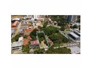 VENDO AMPLIO TERRENO DE 707 m2 EN LUQUE, ZONA CIT. SOBRE CALLE ASFALTADA