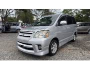 TOYOTA NOAH SERIE S REC IMPORT FULL EQUIPO DOBLE TECHO!