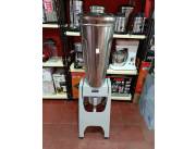Licuadora Industrial Basculante De 25 Lts SKU: LQL-25 METVISA