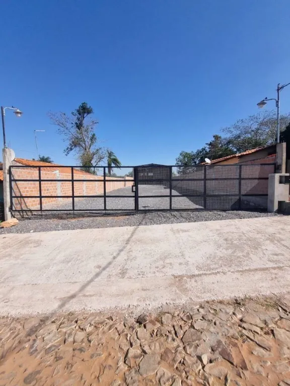 VENDO TINGLADO A ESTRENAR EN AMPLIO TERRENO EN LIMPIO — foto 2