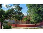 VENDO CASA EN ESQUINA EN BARRIO OBRERO