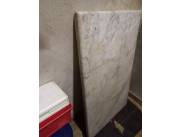 VENDO UN MÁRMOL DE 1.00m x 0.60m cubierta de mesa.....