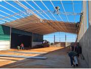 Cobertizo prefabricado con estructura metálica. Granjas Porcinas y Avícolas