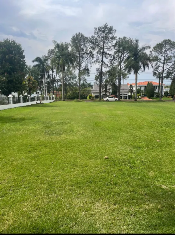 Hermoso Terreno en Plena Avda Principal del Parana Country Club — foto 3