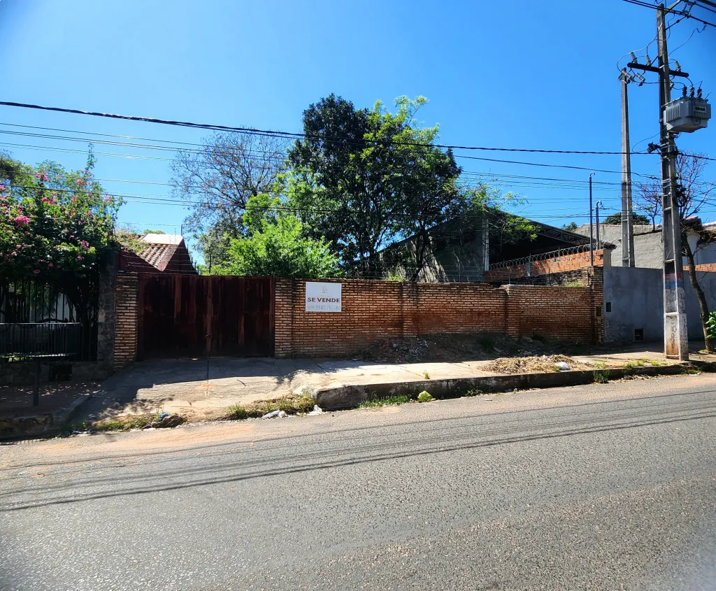 Vendo amplio terreno en Lambaré. — foto 2