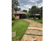 Linda Residencia en el Parana Country Club