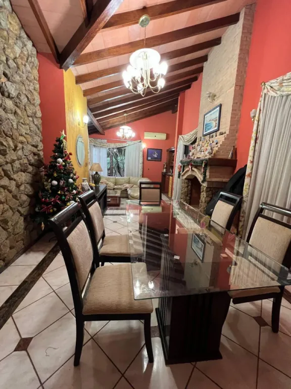 Linda Residencia de 6 habitaciones en el Parana Country Club — foto 2