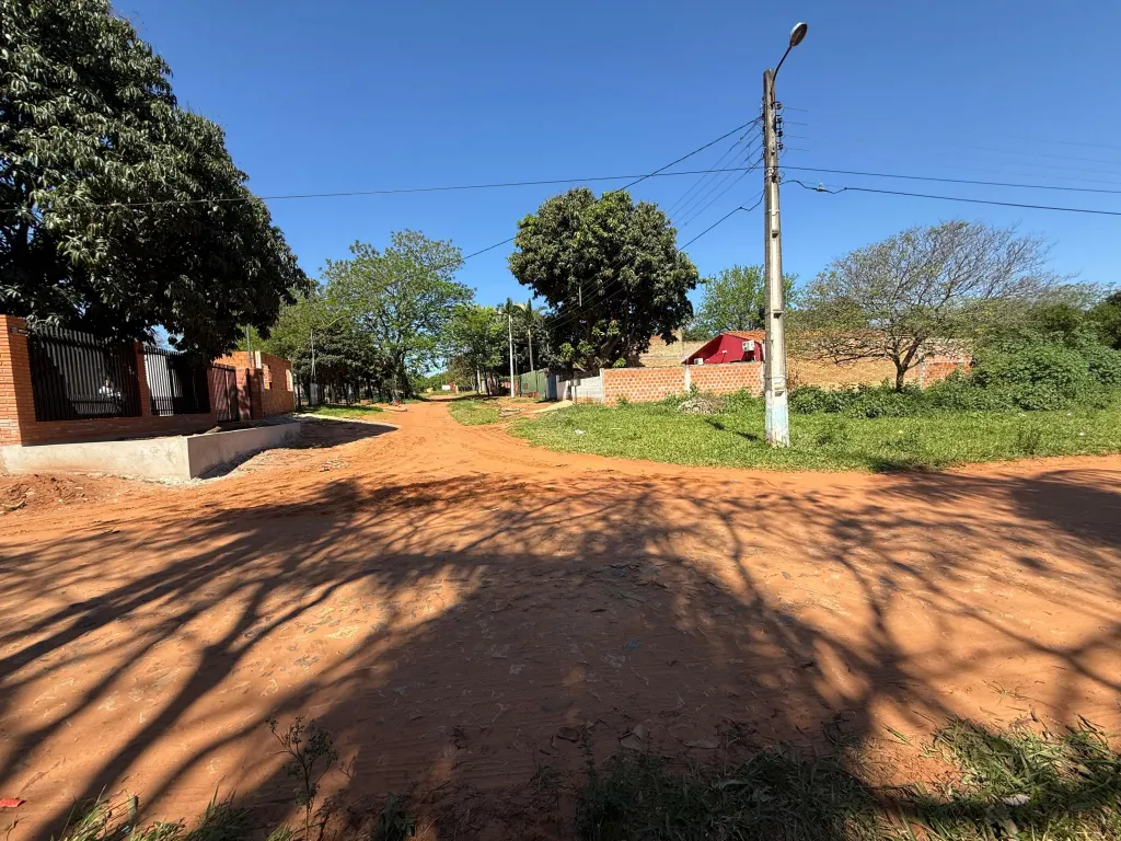 Terreno en esquina en Luque – Excelente ubicación y oportunidad de inversión — foto 2