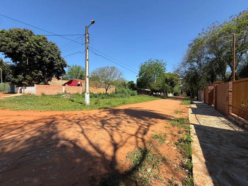 Terreno en esquina en Luque – Excelente ubicación y oportunidad de inversión — foto 3