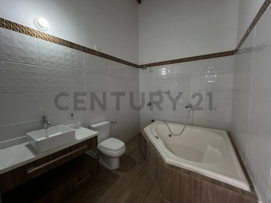 EN VENTA DUPLEX CON PISCINA A ESTRENAR EN FERNANDO DE LA MORA ZONA NORTE — foto 2