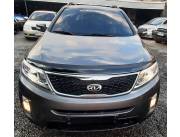 VENDO KIA SORENTO RECIEN IMPORTADO AÑO 2014 COLOR GRIS HUMO MOTOR 2.0 CAJA AUTOMATICA TRAC