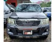 Toyota Hilux 2012 mecánico impecable