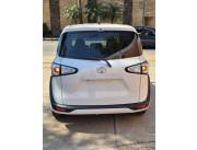 Hermosa toyota sienta 2015 recien importado