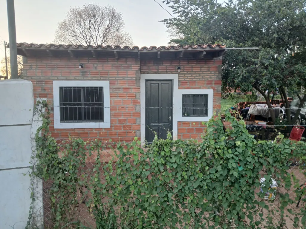 VENDO CASA PEQUEÑA EN SAN ANTONIO - A DOS CUADRAS DE ACCESO SUR — foto 2