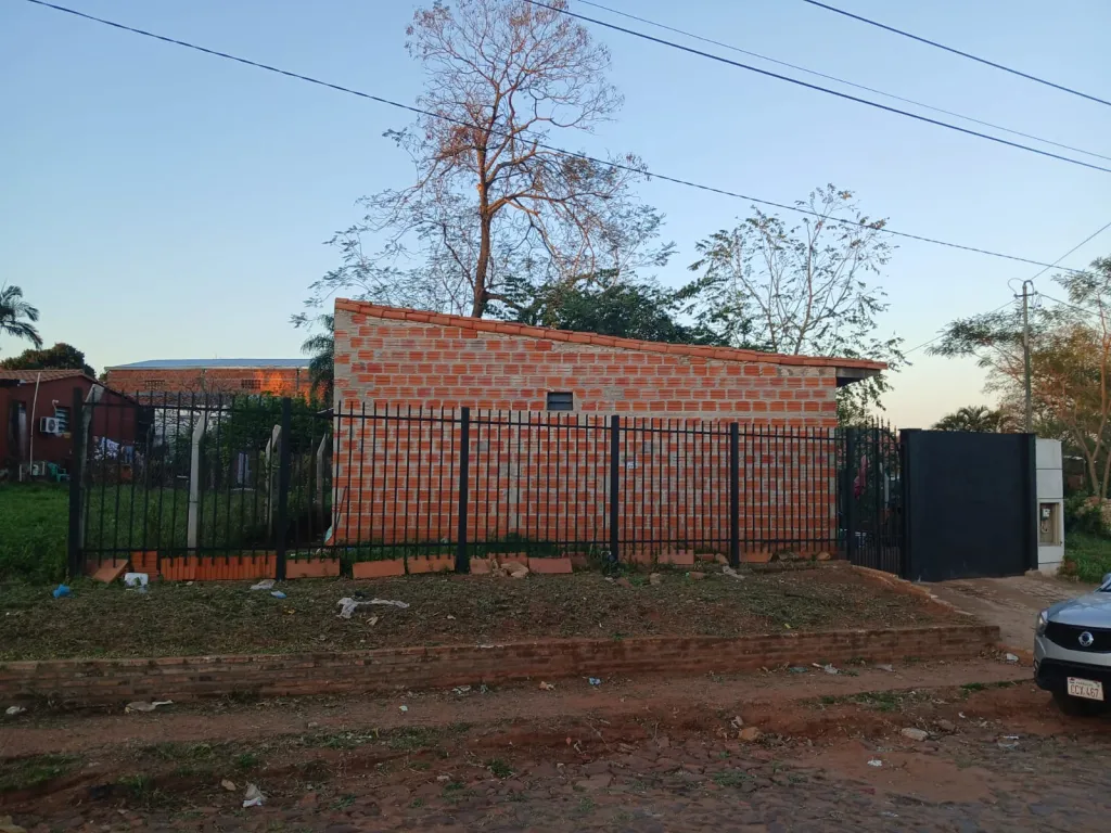 VENDO CASA PEQUEÑA EN SAN ANTONIO - A DOS CUADRAS DE ACCESO SUR — foto 3