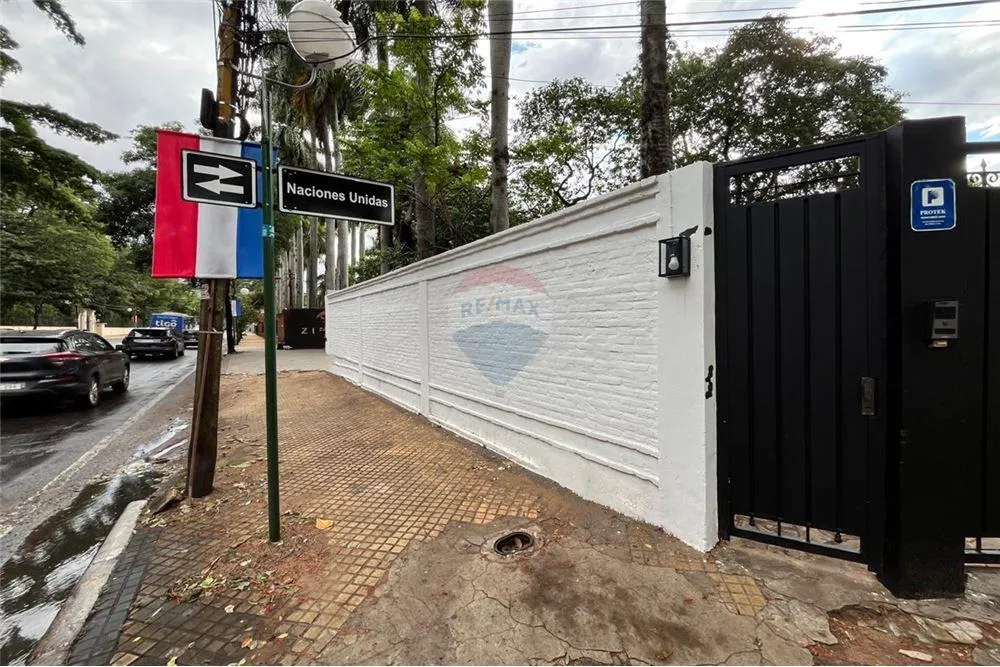 VENDO TERRENO SOBRE MARISCAL LOPEZ ZONA MBURUVICHA RÓGA — foto 2