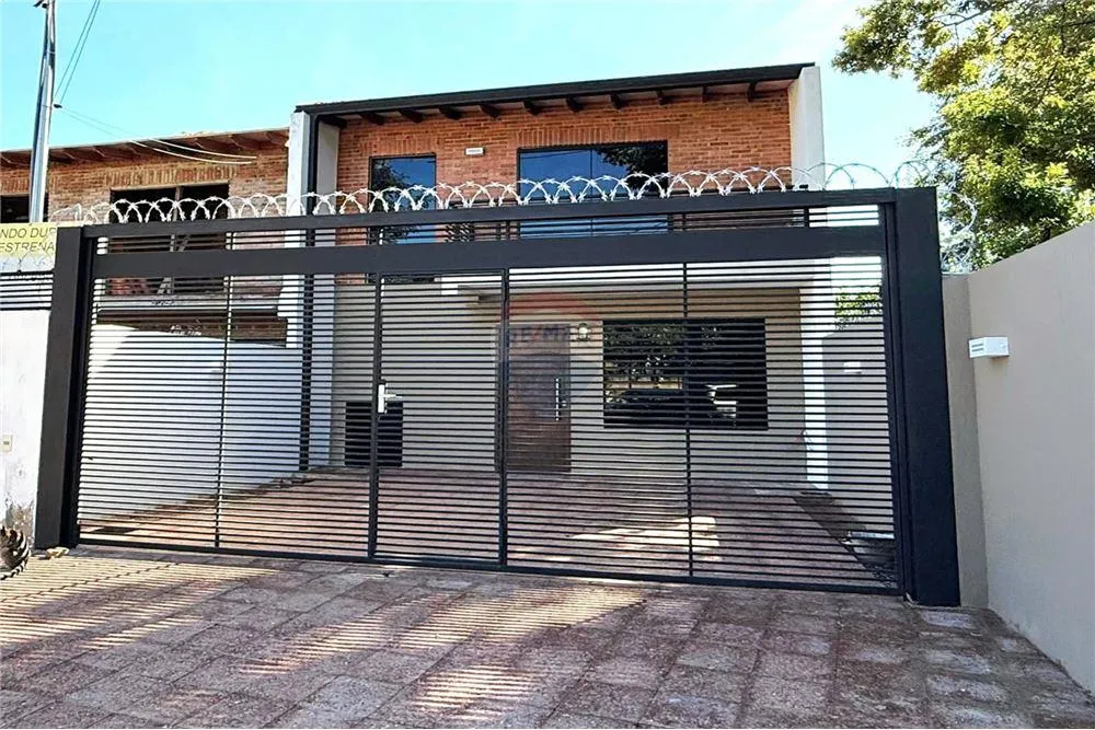 hermoso duplex en venta lambare — foto 2