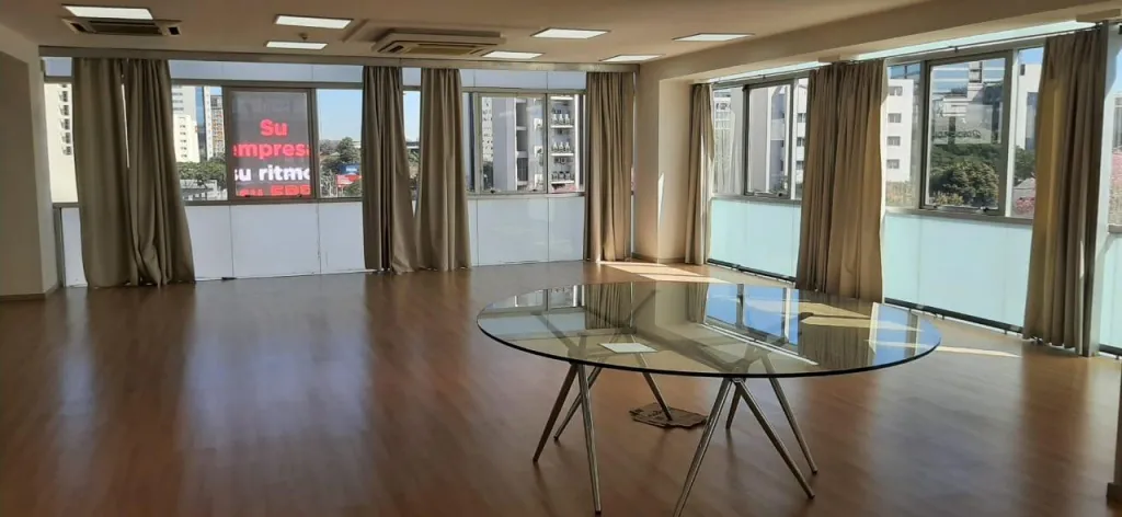 ALQUILO OFICINAS EN EL CORAZON DEL EJE CORPORATIVO — foto 3