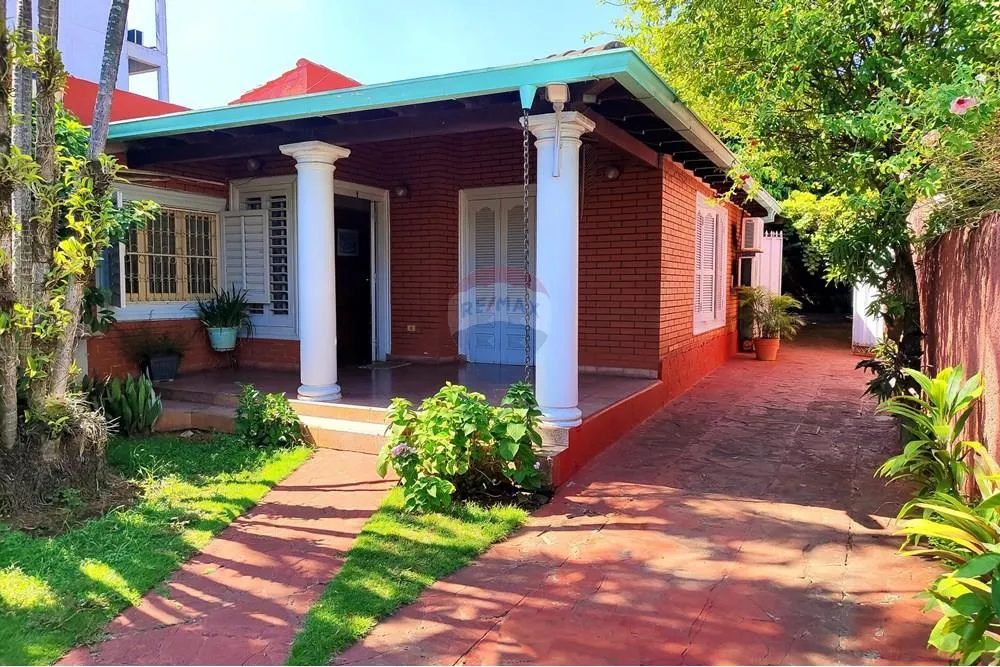 Casa de 4 habitaciones y Consultorio en Villa Aurelia — photo 2
