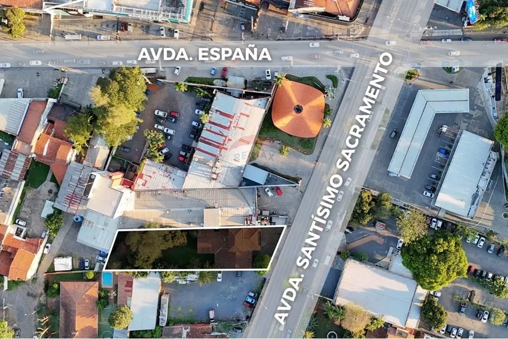VENDO TERRENO IMPORTANTE SOBRE SACRAMENTO — foto 2
