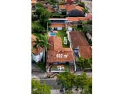Casa en venta sobre la Avda. C.A. López - Sajonia