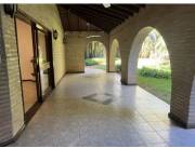 Alquilo casa 3 dormitorios con patioVivienda u oficina