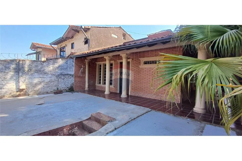 VENDO AMPLIA CASA DE 3 DORMITORIOS EN BARRIO OBRERO - ASUNCIÓN — foto 3