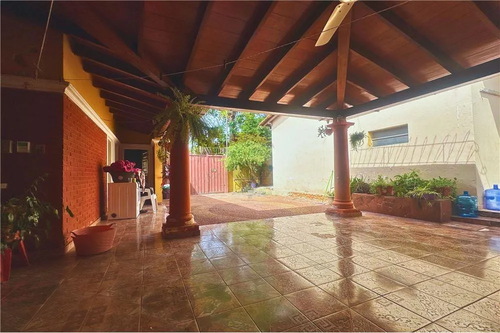 VENDO CASA DE 6 HABITACIONES EN BARRIO OBRERO - ASUNCIÓN — foto 2