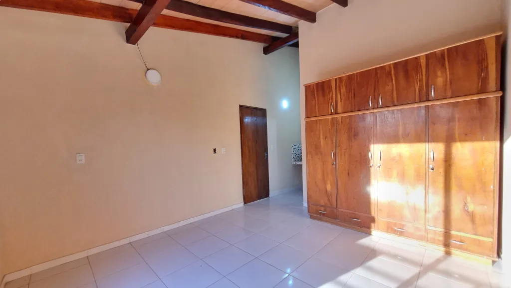 ALQUILO DÚPLEX EN LAMBARÉ — foto 3