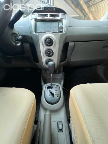 Toyota Vitz 2009 - foto 2