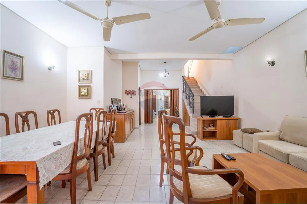 EN VENTA CASA FAMILIAR EN SAJONIA — Foto 3