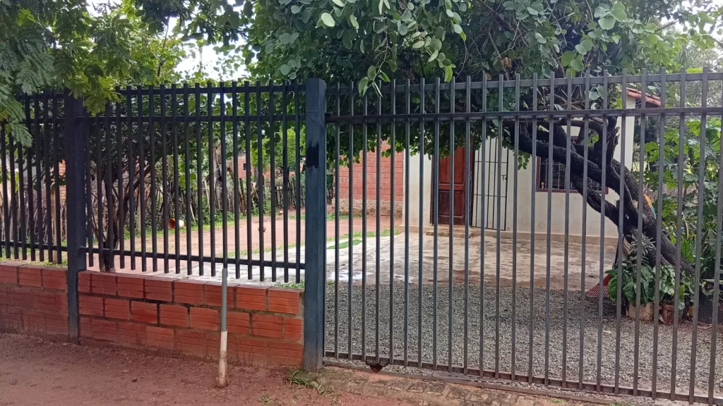 VENTA DE PROPIEDAD ZONA LOS JARDINES MORA KUE — photo 3