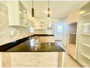 VENDO AMPLIO DUPLEX EN LOMA PYTA CON PISCINA