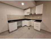 Alquilo amplio monoambiente en Sajonia zona Palacio de Justicia COD A0582