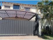 VENDO HERMOSO DUPLEX EN FERNANDO DE LA MORA ZONA NORTE