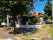 VENDO CASA EN ESQUINA BARRIO YKUA SATI TERRENO 15 X 31