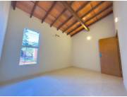 EN VENTA – HERMOSO CHALET A ESTRENAR EN LUQUE (YUKYRY)