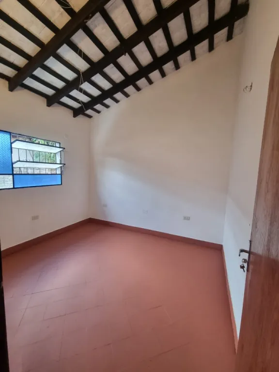 Alquilo casa cod 5881 — Foto 2
